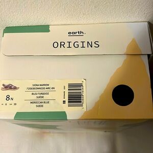 Like new Earth Origins Bleu Turqouise Narrow Size 8 shoes